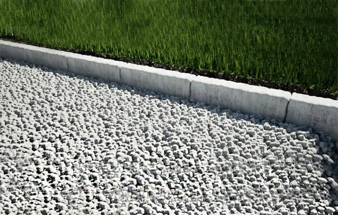 Concrete paver edging