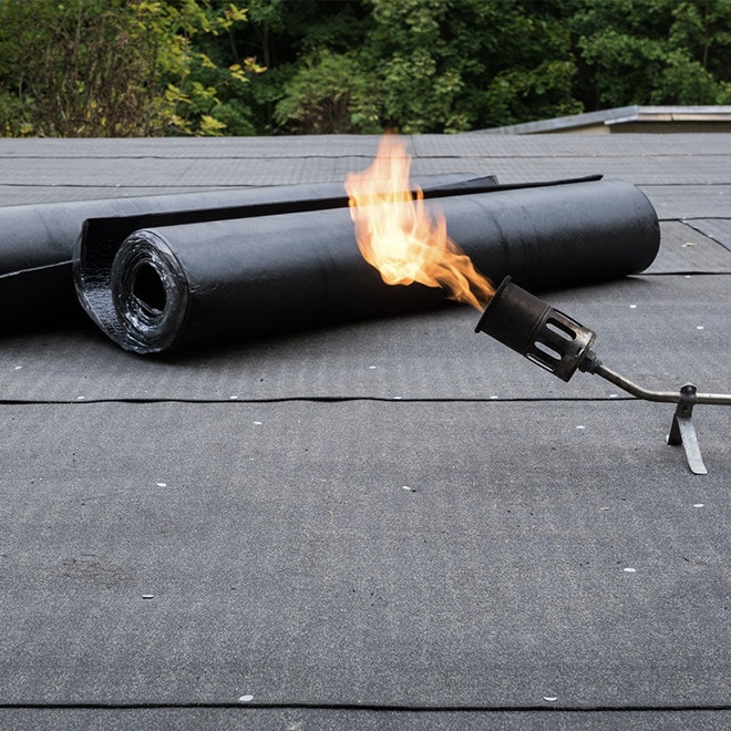 Asphalt roof covering