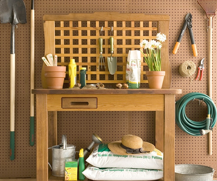 Rangement d’outils et accessoires de jardinage